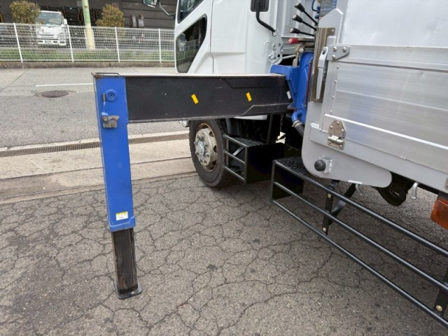 三菱ふそう ファイター 増トン 平ボディ（クレーン付） QKG-FK62FZ(103318) 11枚目