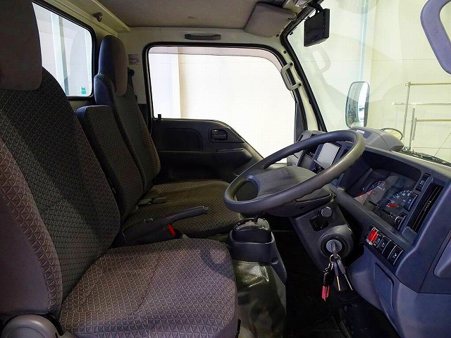 いすゞ エルフ 小型 平ボディ 2RG-NHR88A(103345) 6枚目