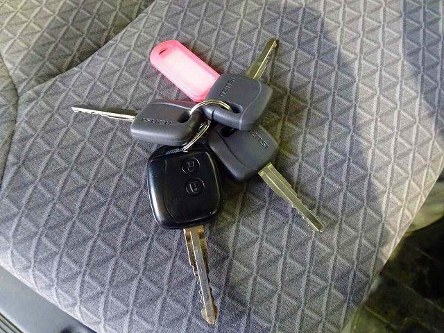 いすゞ エルフ 小型 平ボディ 2RG-NHR88A(103345) 39枚目