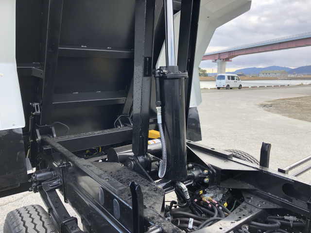 三菱ふそう ファイター 中型 土砂ダンプ 2KG-FK62F(103352) 30枚目
