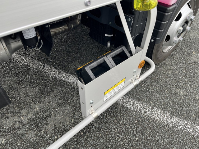 三菱ふそう キャンター 小型 バン 2RG-FEB80(103354) 10枚目