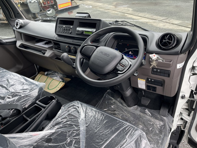 三菱ふそう キャンター 小型 バン 2RG-FEB80(103354) 12枚目