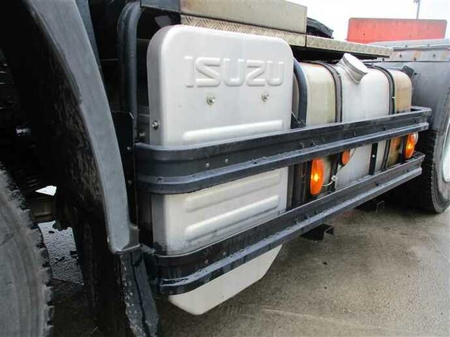 いすゞ ギガ 大型 トラクタ PJ-EXD52D6(37796) 11枚目