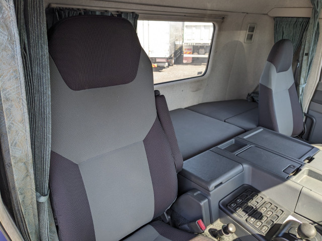 三菱ふそう スーパーグレート 大型 トラクタ QKG-FP54VDR(103366) 20枚目