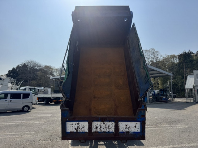 三菱ふそう ファイター 増トン 土砂ダンプ QKG-FK62FZ(103370) 9枚目