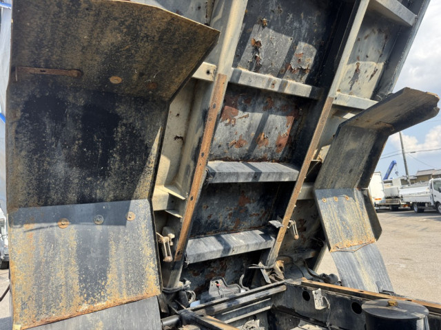 三菱ふそう ファイター 増トン 土砂ダンプ QKG-FK62FZ(103370) 15枚目