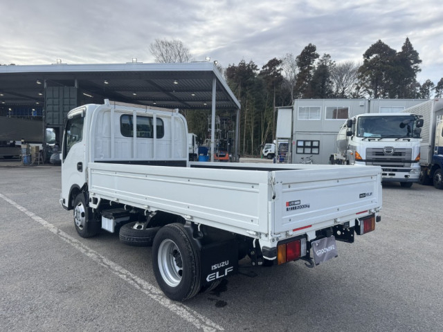 いすゞ エルフ 小型 平ボディ 2TG-NJR88AF(103384) 4枚目