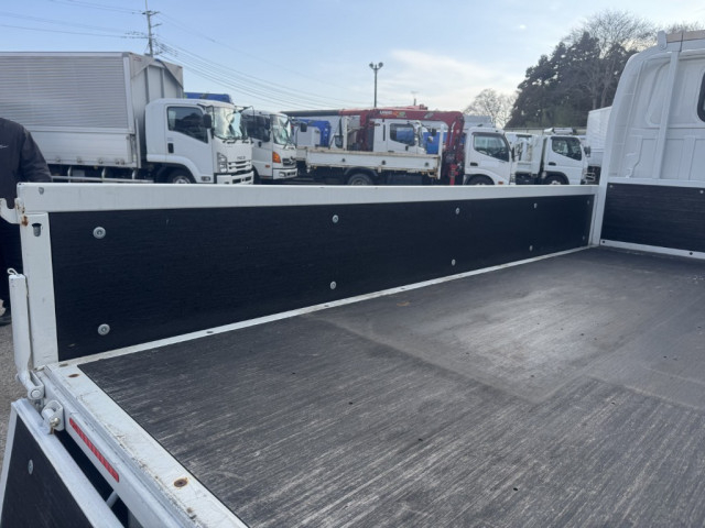 いすゞ エルフ 小型 平ボディ 2TG-NJR88AF(103384) 10枚目