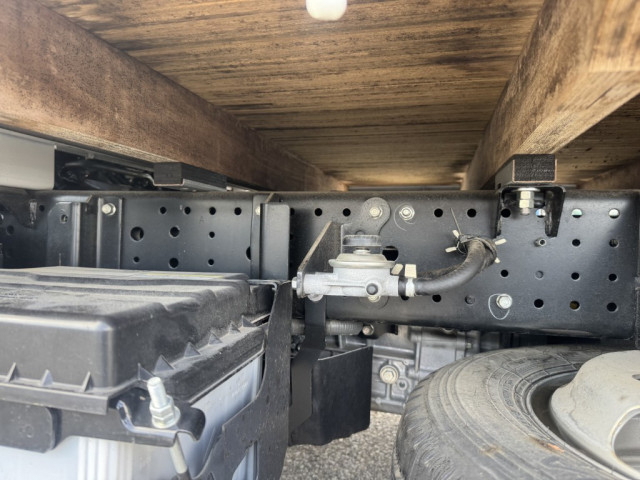 いすゞ エルフ 小型 平ボディ 2TG-NJR88AF(103384) 15枚目