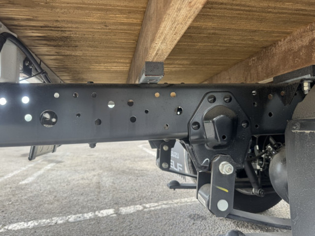 いすゞ エルフ 小型 平ボディ 2TG-NJR88AF(103384) 16枚目