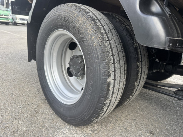 いすゞ エルフ 小型 平ボディ 2TG-NJR88AF(103384) 40枚目