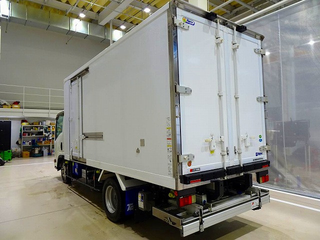 いすゞ エルフ 小型 冷蔵冷凍バン 2RG-NMR88AN(103386) 4枚目