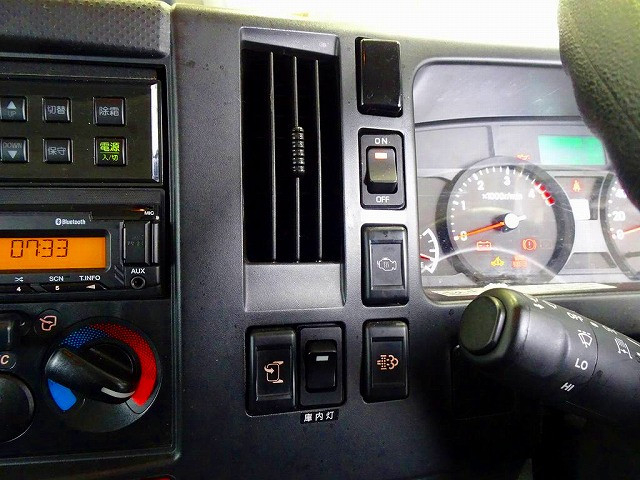 いすゞ エルフ 小型 冷蔵冷凍バン 2RG-NMR88AN(103386) 12枚目