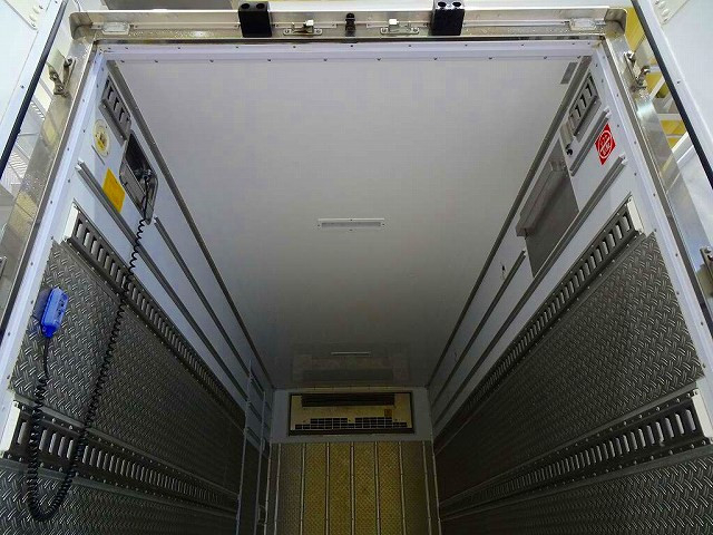 いすゞ エルフ 小型 冷蔵冷凍バン 2RG-NMR88AN(103386) 26枚目