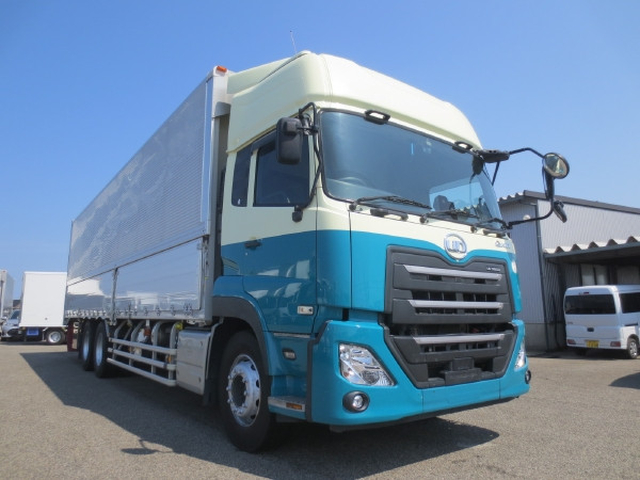 UDトラックス（日産） クオン 大型 ウィング 2PG-CD5CA(103388) 2枚目
