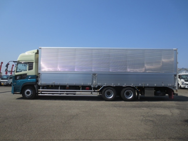 UDトラックス（日産） クオン 大型 ウィング 2PG-CD5CA(103388) 9枚目