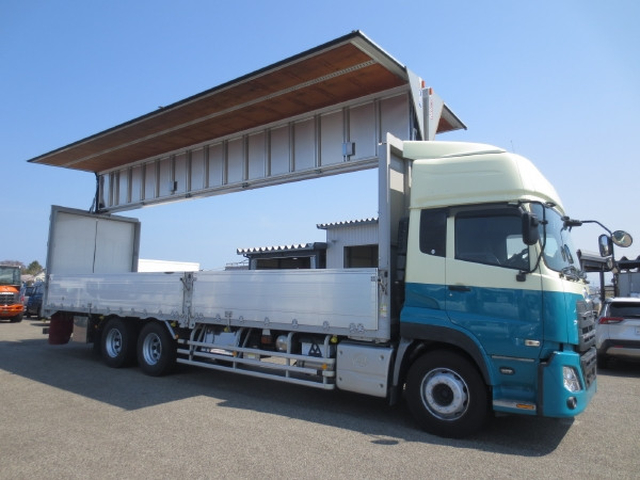 UDトラックス（日産） クオン 大型 ウィング 2PG-CD5CA(103388) 10枚目