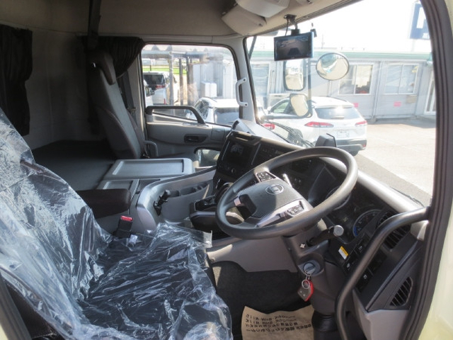 UDトラックス（日産） クオン 大型 ウィング 2PG-CD5CA(103388) 20枚目