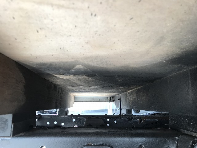 いすゞ エルフ 小型 平ボディ 2RG-NJS88A(103389) 39枚目