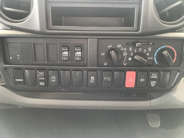 トヨタ ダイナ 小型 Wキャブ 2RG-XZU655(103391) 25枚目