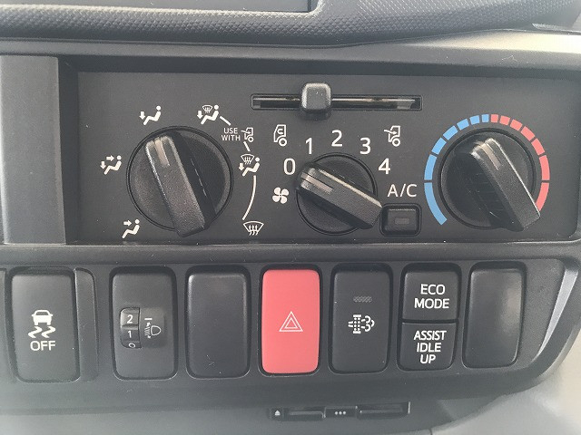 トヨタ ダイナ 小型 Wキャブ 2RG-XZU655(103391) 28枚目