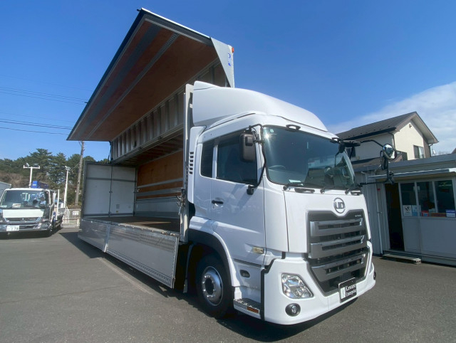 UDトラックス（日産） クオン 大型 ウィング 2PG-CG5CA(103393) 5枚目