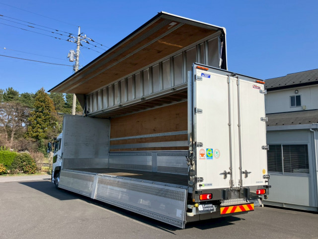 UDトラックス（日産） クオン 大型 ウィング 2PG-CG5CA(103393) 19枚目