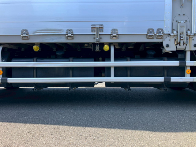 UDトラックス（日産） クオン 大型 ウィング 2PG-CG5CA(103393) 28枚目