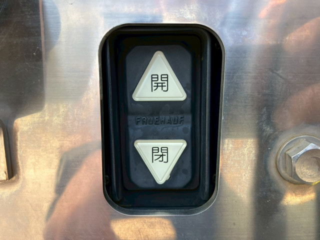 UDトラックス（日産） クオン 大型 ウィング 2PG-CG5CA(103393) 31枚目