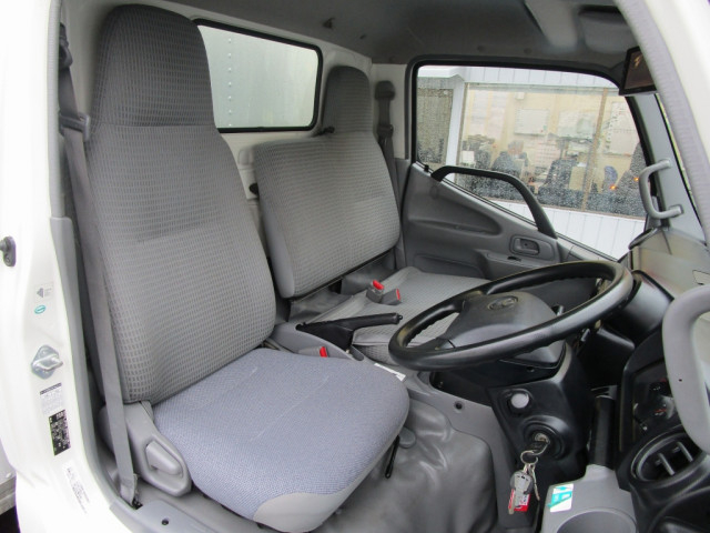 トヨタ ダイナ 小型 バン TPG-XZC605(103397) 6枚目