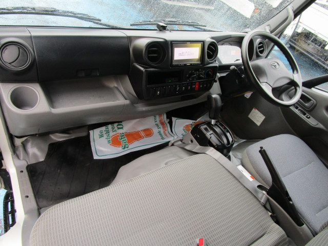 トヨタ ダイナ 小型 バン TPG-XZC605(103397) 31枚目