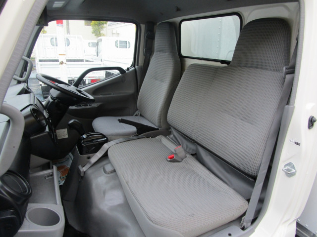 トヨタ ダイナ 小型 バン TPG-XZC605(103397) 32枚目