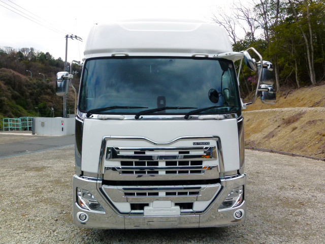 UDトラックス（日産） クオン 大型 ウィング 2PG-CG5CA(103399) 2枚目