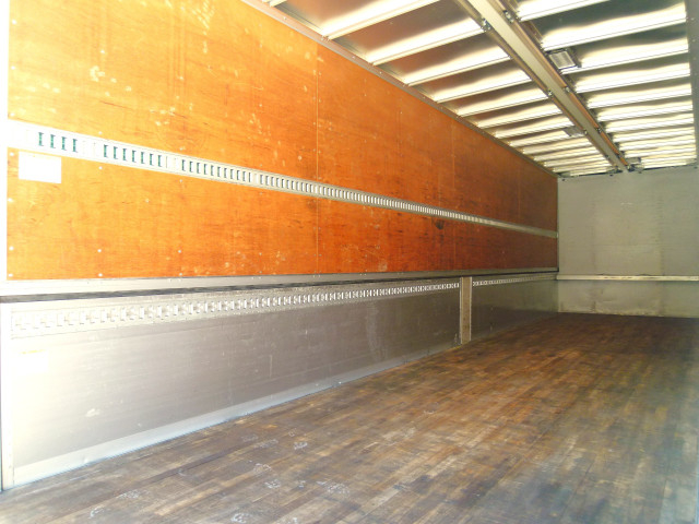 UDトラックス（日産） クオン 大型 ウィング 2PG-CG5CA(103399) 15枚目