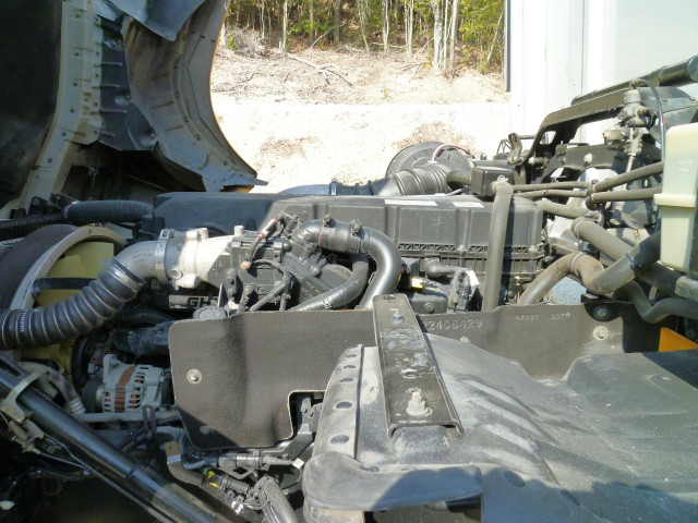 UDトラックス（日産） クオン 大型 ウィング 2PG-CG5CA(103399) 25枚目