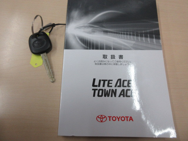 トヨタ タウンエース 小型 平ボディ DBF-S402U(103402) 5枚目