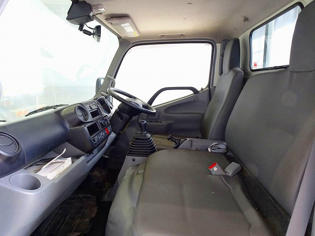 トヨタ ダイナ 小型 平ボディ 2KG-XZU675(103048) 8枚目