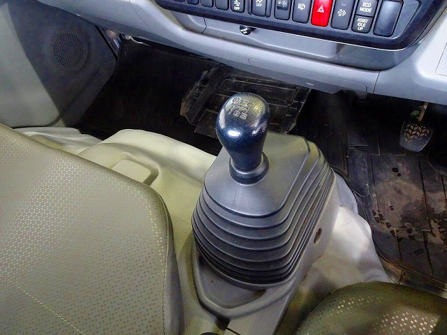 トヨタ ダイナ 小型 平ボディ 2KG-XZU675(103048) 15枚目