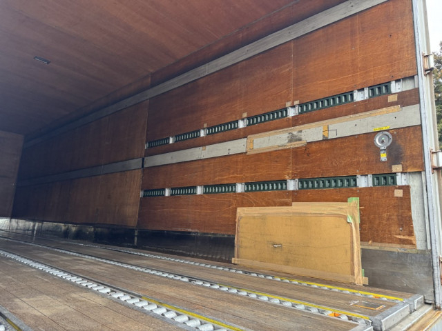 いすゞ フォワード 中型 バン TKG-FRR90T2(103411) 11枚目