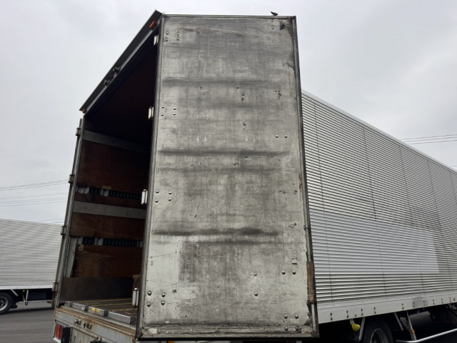 いすゞ フォワード 中型 バン TKG-FRR90T2(103411) 16枚目