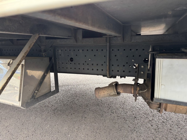 いすゞ フォワード 中型 バン TKG-FRR90T2(103411) 18枚目