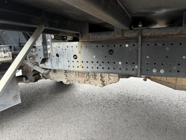 いすゞ フォワード 中型 バン TKG-FRR90T2(103411) 19枚目