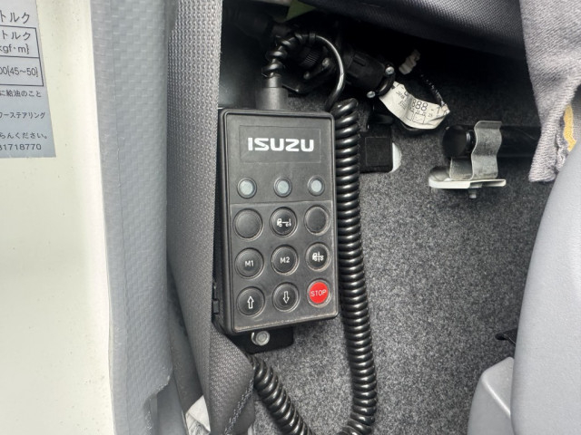 いすゞ フォワード 中型 バン TKG-FRR90T2(103411) 32枚目