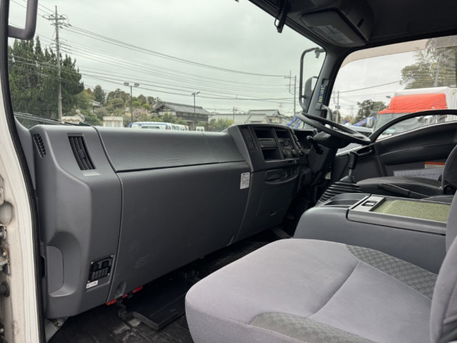 いすゞ フォワード 中型 バン TKG-FRR90T2(103411) 36枚目