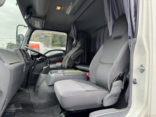いすゞ フォワード 中型 バン TKG-FRR90T2(103411) 37枚目