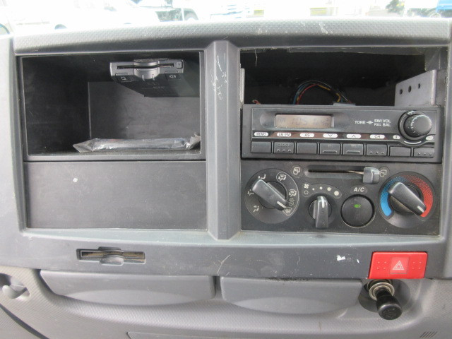 いすゞ エルフ 小型 平ボディ（クレーン付） TPG-NJR85A(103412) 17枚目