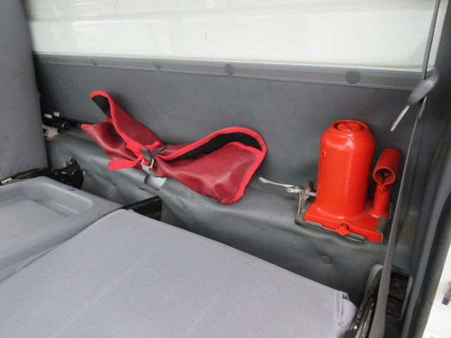 いすゞ エルフ 小型 平ボディ（クレーン付） TPG-NJR85A(103412) 21枚目