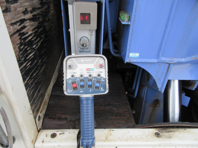 いすゞ エルフ 小型 平ボディ（クレーン付） TPG-NJR85A(103412) 41枚目