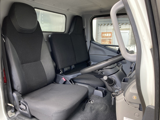 三菱ふそう キャンター 小型 バン TPG-FBA00(103414) 15枚目