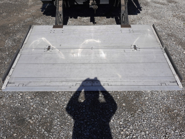 日野 レンジャー 中型 冷蔵冷凍バン 2KG-FC2ABA(103418) 14枚目